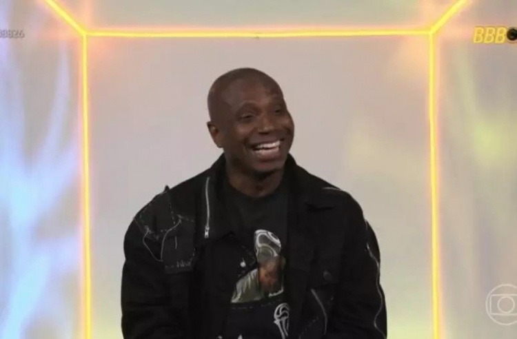 完美世界对战平台-巴西2002世界杯冠军球员参加真人秀，坦言需要赚取百万美元奖金